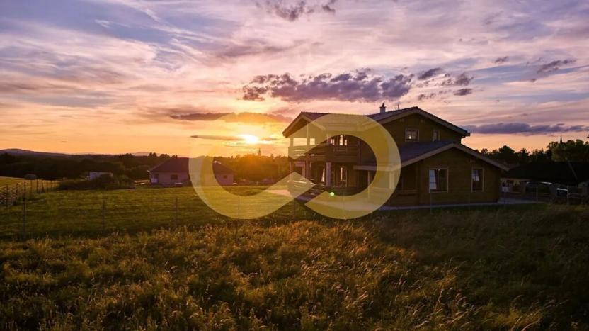 Prodej rodinného domu, Nové Hrady, Vilová čtvrť, 216 m2