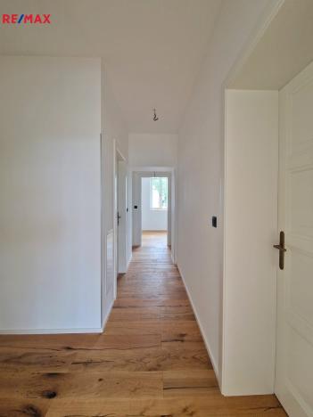 Pronájem vily, Praha - Braník, Branická, 676 m2