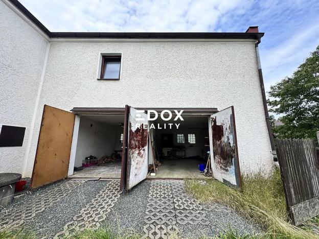 Prodej rodinného domu, Vlkaneč, 244 m2