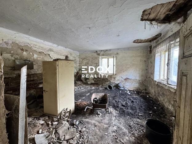 Prodej rodinného domu, Vlkaneč, 244 m2