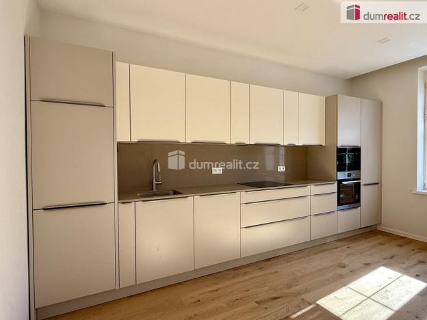 Pronájem bytu 3+1, Mariánské Lázně, Dřevěná, 105 m2