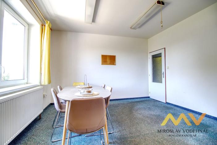 Pronájem obchodního prostoru, Hradec Králové - Kukleny, Kudrnova, 200 m2