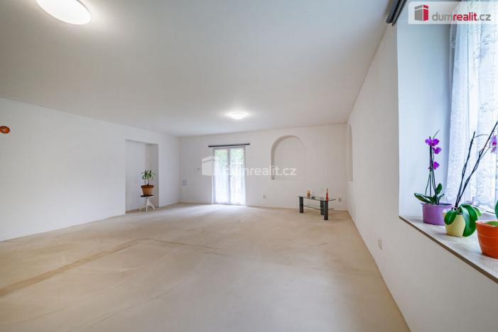 Prodej bytu 3+1, Cheb, Břehnická, 141 m2