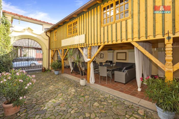 Prodej rodinného domu, Nové Hrady, 360 m2