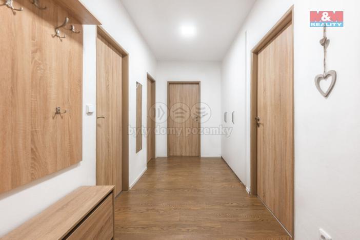 Prodej bytu 3+1, Huštěnovice, 84 m2