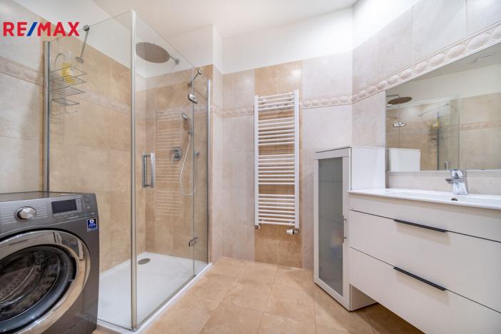 Prodej bytu 6+kk a větší, Karlovy Vary, Na Vyhlídce, 144 m2