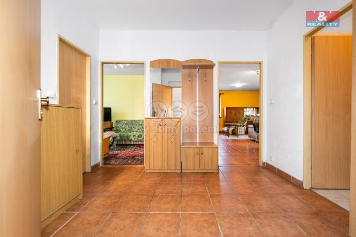 Pronájem obchodního prostoru, Domažlice - Dolejší Předměstí, Husova třída, 600 m2