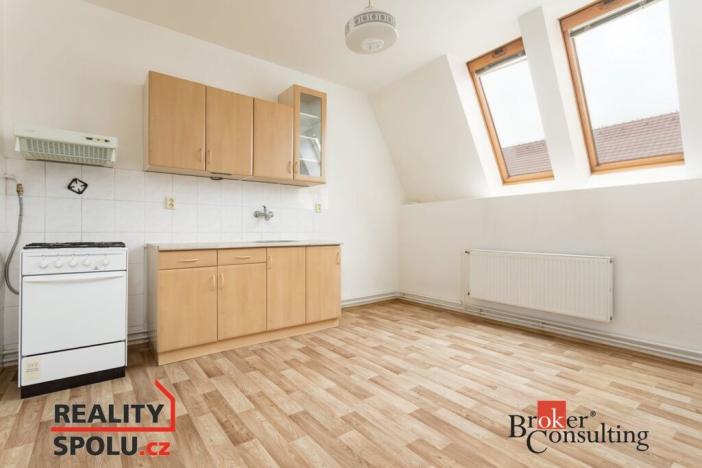 Pronájem bytu 2+kk, Opava - Město, Kolářská, 51 m2