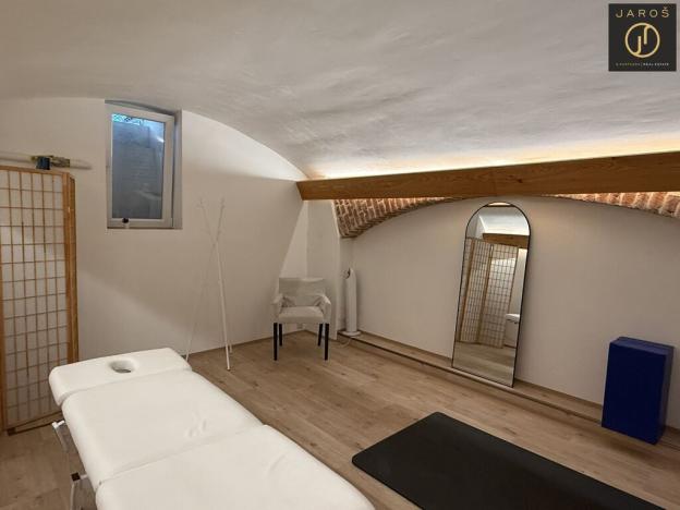 Pronájem kanceláře, Praha - Vinohrady, Sarajevská, 48 m2