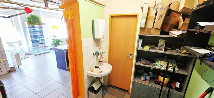 Prodej obchodního prostoru, Kralupy nad Vltavou, Přemyslova, 133 m2