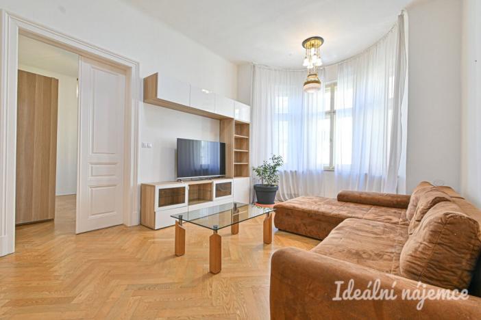 Pronájem bytu 3+1, Brno, Čápkova, 97 m2