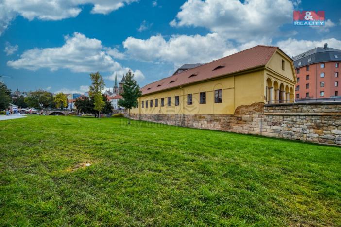 Pronájem obchodního prostoru, Plzeň - Východní Předměstí, sady 5. května, 330 m2