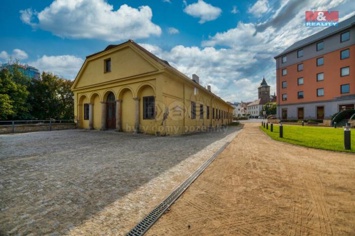 Pronájem obchodního prostoru, Plzeň - Východní Předměstí, sady 5. května, 330 m2