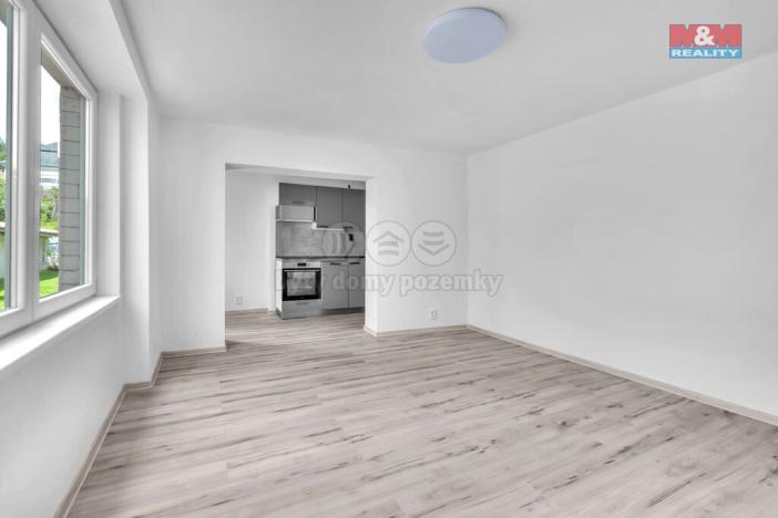 Prodej bytu 2+1, Jimramov, náměstí Jana Karafiáta, 61 m2