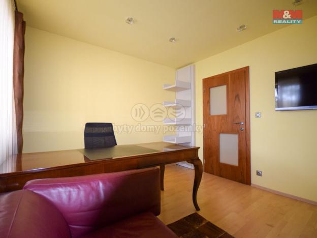 Prodej bytu 5+1, Krnov - Pod Bezručovým vrchem, Albrechtická, 160 m2