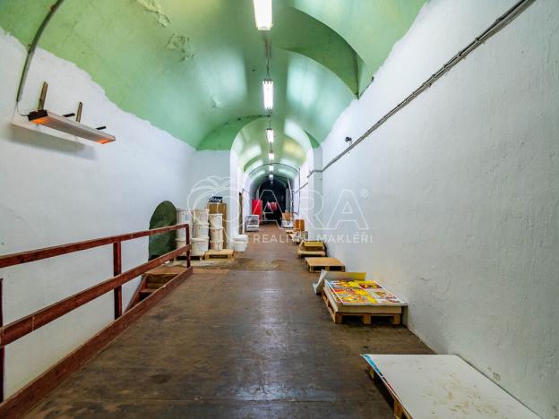 Prodej komerční nemovitosti, Liteň, 3293 m2