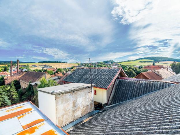 Prodej komerční nemovitosti, Liteň, 3293 m2