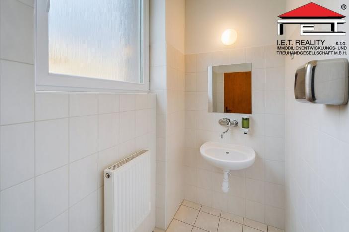 Pronájem kanceláře, Brno, Kroftova, 81 m2