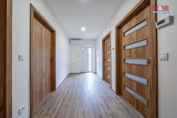 Prodej rodinného domu, Uničov - Benkov, 600 m2