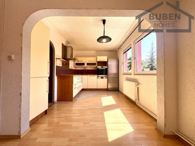 Prodej bytu 3+1, Tachov, Sládkova, 82 m2