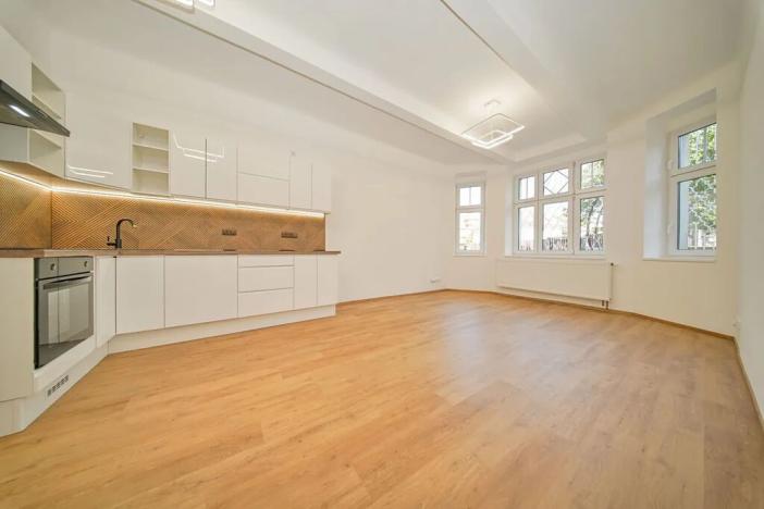 Pronájem bytu 2+kk, Praha - Nusle, V luhu, 59 m2