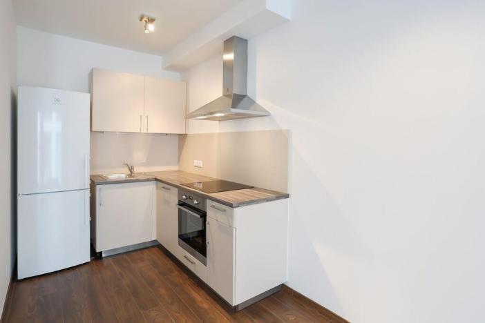 Pronájem bytu 1+kk, Praha - Třebonice, U Radosti, 30 m2