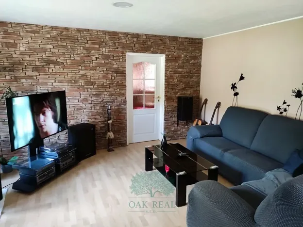 Prodej rodinného domu, Lešany, 272 m2