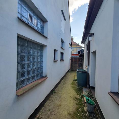 Prodej obchodního prostoru, Strážnice, 350 m2