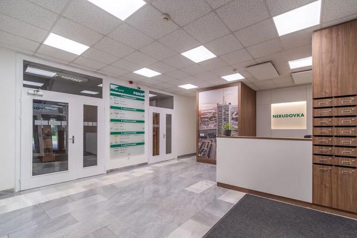 Pronájem kanceláře, Hradec Králové, Nerudova, 300 m2