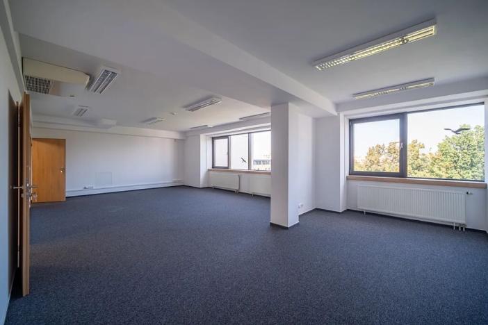 Pronájem kanceláře, Hradec Králové, Nerudova, 300 m2