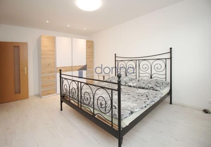 Pronájem bytu 2+1, Praha, Přesličková, 56 m2