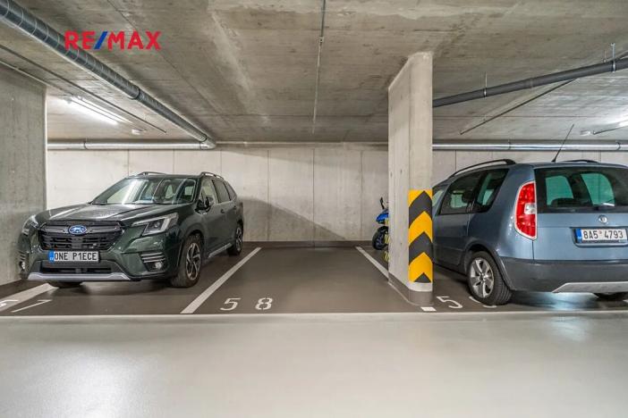 Pronájem bytu 2+kk, Praha - Kamýk, Zimova, 55 m2