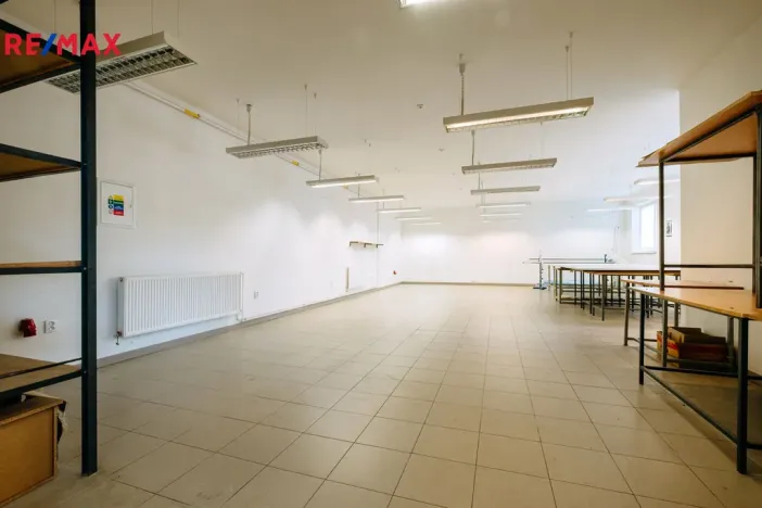 Prodej výrobních prostor, Třebíč - Borovina, Fibichova, 360 m2