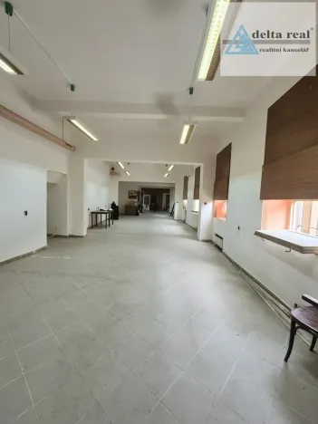 Pronájem obchodního prostoru, Šumperk, Hlavní třída, 141 m2