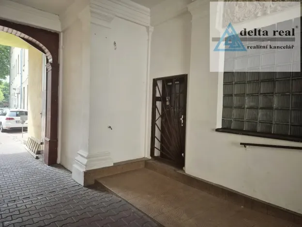 Pronájem obchodního prostoru, Šumperk, Hlavní třída, 141 m2