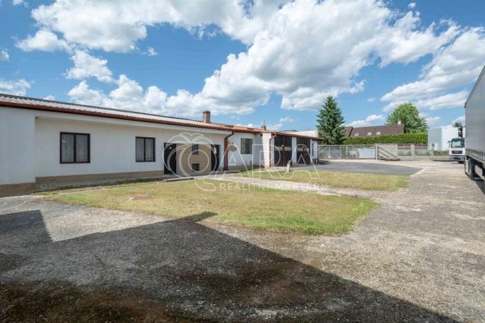 Pronájem skladu, Mělník, Kokořínská, 249 m2