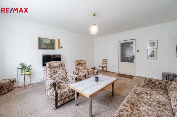 Prodej bytu 4+1, Horoměřice, K Bytovkám, 94 m2