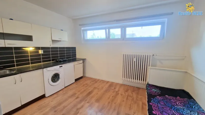 Pronájem bytu 1+kk, Praha - Strašnice, Ke Strašnické, 20 m2
