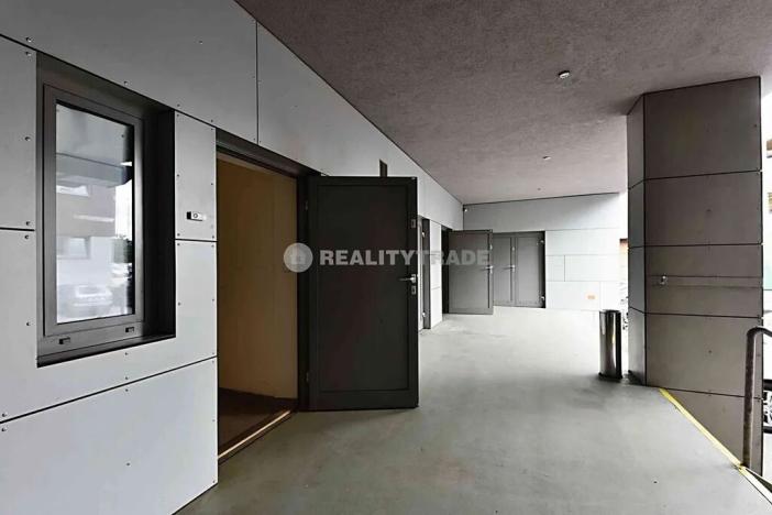Pronájem obchodního prostoru, Strakonice, Bezděkovská, 58 m2