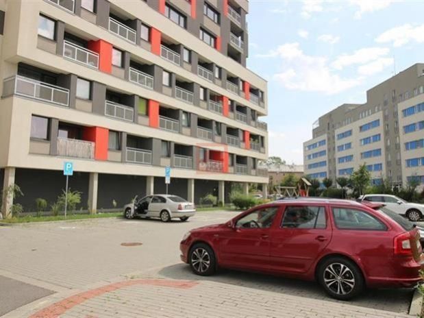 Pronájem garáže, Olomouc, gen. Píky, 19 m2