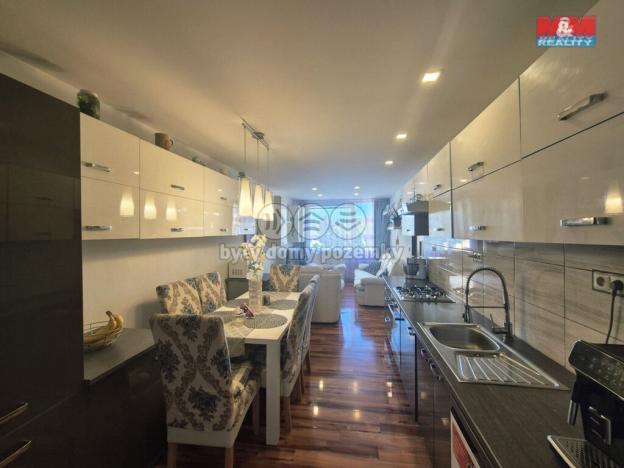 Prodej bytu 3+1, Králův Dvůr, Nad Stadionem, 72 m2