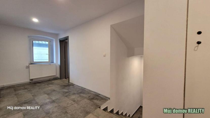 Prodej vícegeneračního domu, Vrutice - Svařenice, 1143 m2