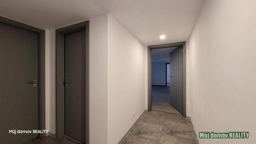 Prodej vícegeneračního domu, Vrutice - Svařenice, 1143 m2