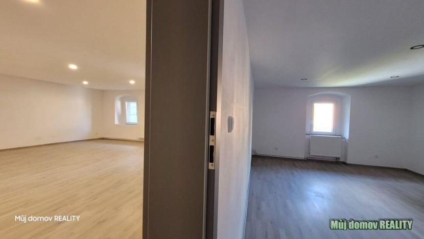 Prodej vícegeneračního domu, Vrutice - Svařenice, 1143 m2