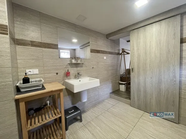 Prodej apartmánu, Hlohovec, Hlavní, 267 m2