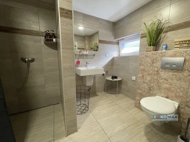 Prodej apartmánu, Hlohovec, Hlavní, 267 m2