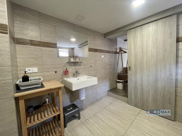 Prodej rodinného domu, Hlohovec, Hlavní, 267 m2