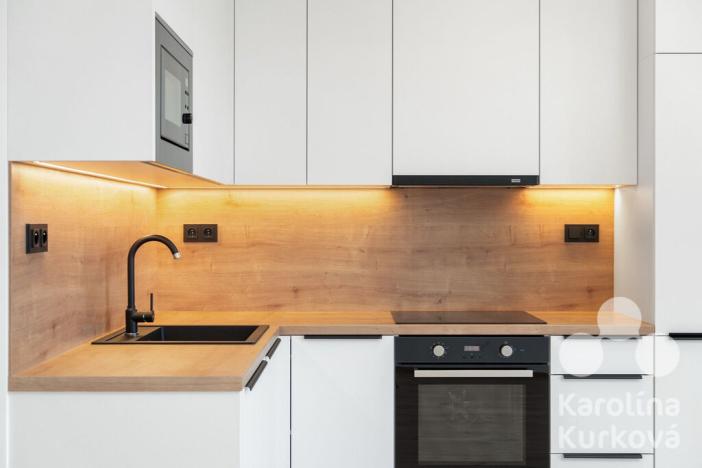 Pronájem bytu 2+kk, Praha, Muzikova, 60 m2