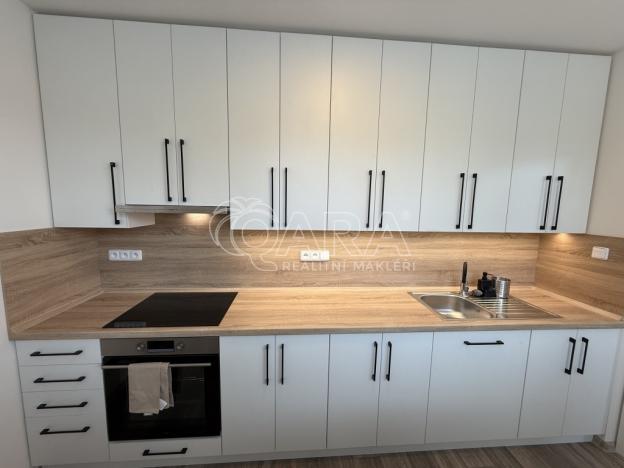Pronájem bytu 1+1, Kopřivnice, Pod Zahradami, 37 m2