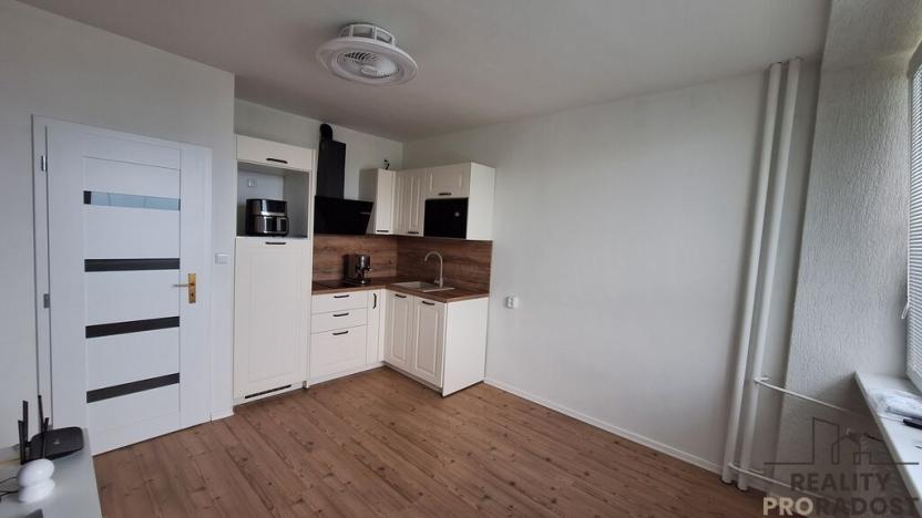 Pronájem bytu 1+kk, Ústí nad Labem, Malátova, 23 m2